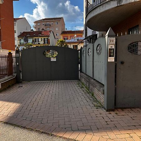 Bon Bon Del Viale-Con Posto Auto Privato Apartman Asti Kültér fotó