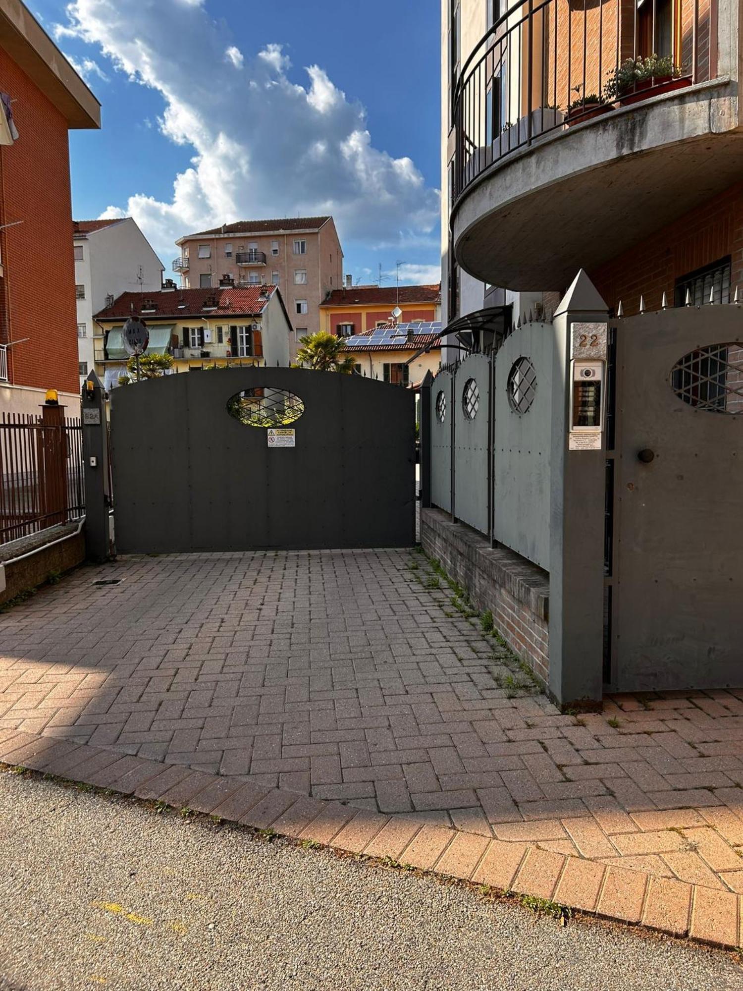 Bon Bon Del Viale-Con Posto Auto Privato Apartman Asti Kültér fotó